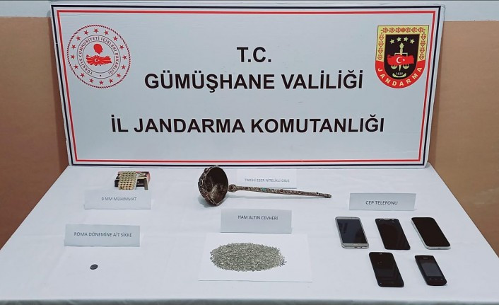 Şiran’da Tarihi eser kaçakçıları Jandarma’dan kaçamadı